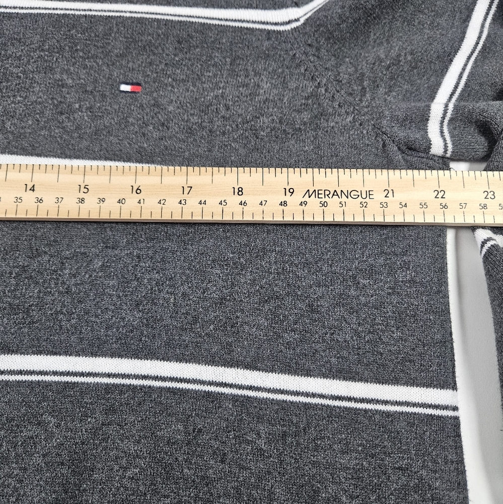 Tommy Hilfiger Men's Gray Cotton V Neck Striped Sweater Long Sleeve Size Large - Picture 7 of 15